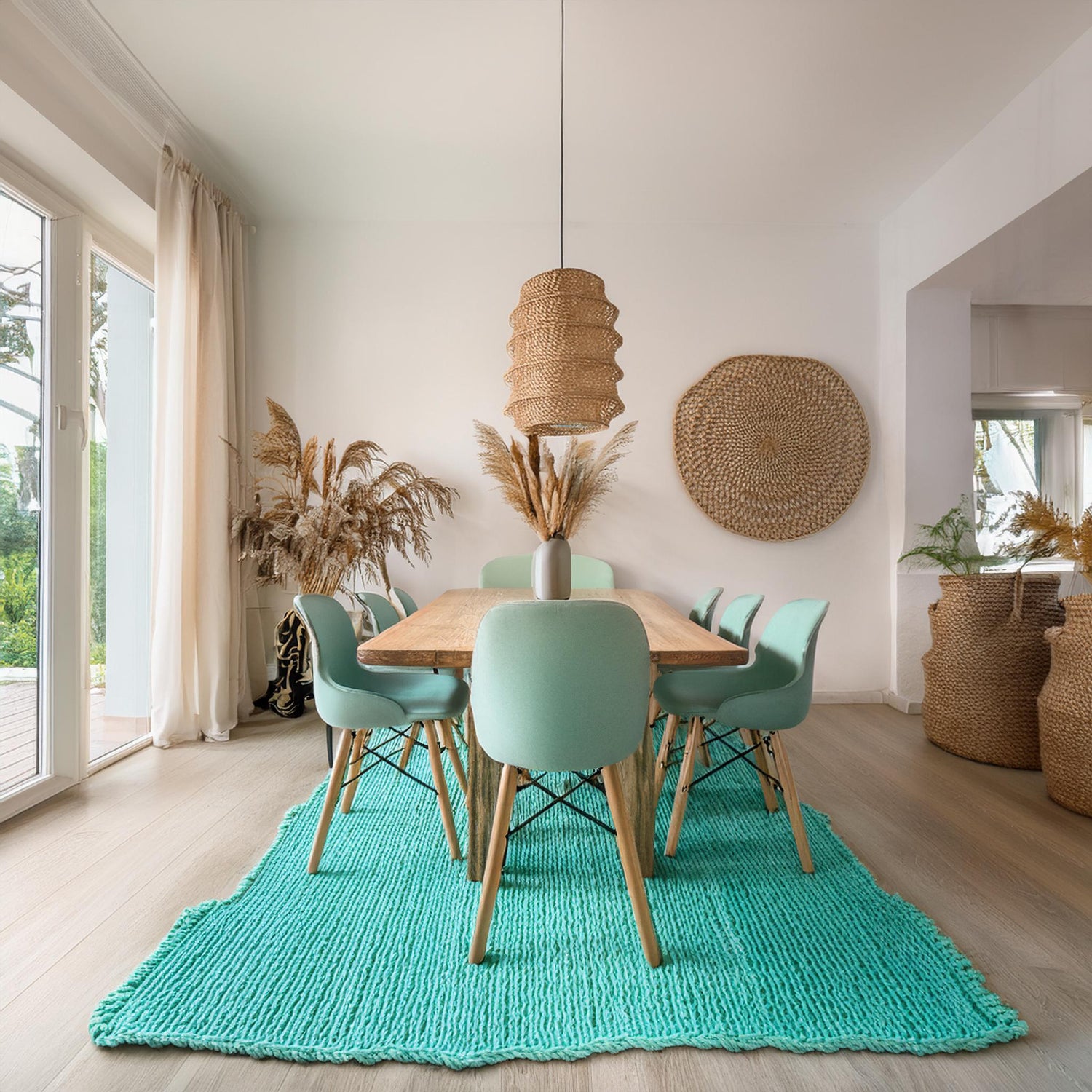 differences between indoor ourdoor rugs